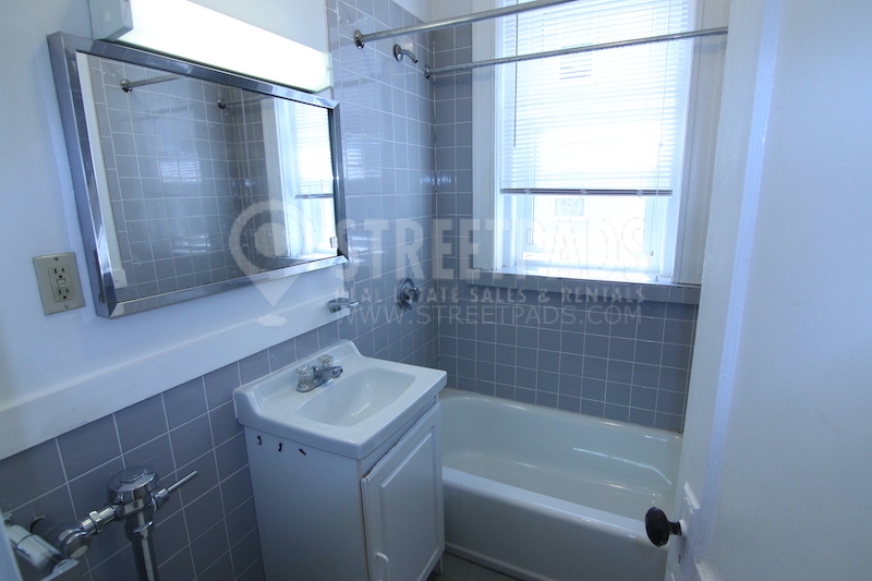 Studio bed, 1 bath apartment for rent at 137 Park Dr Unit 7, Fenway — photo 7 of 14