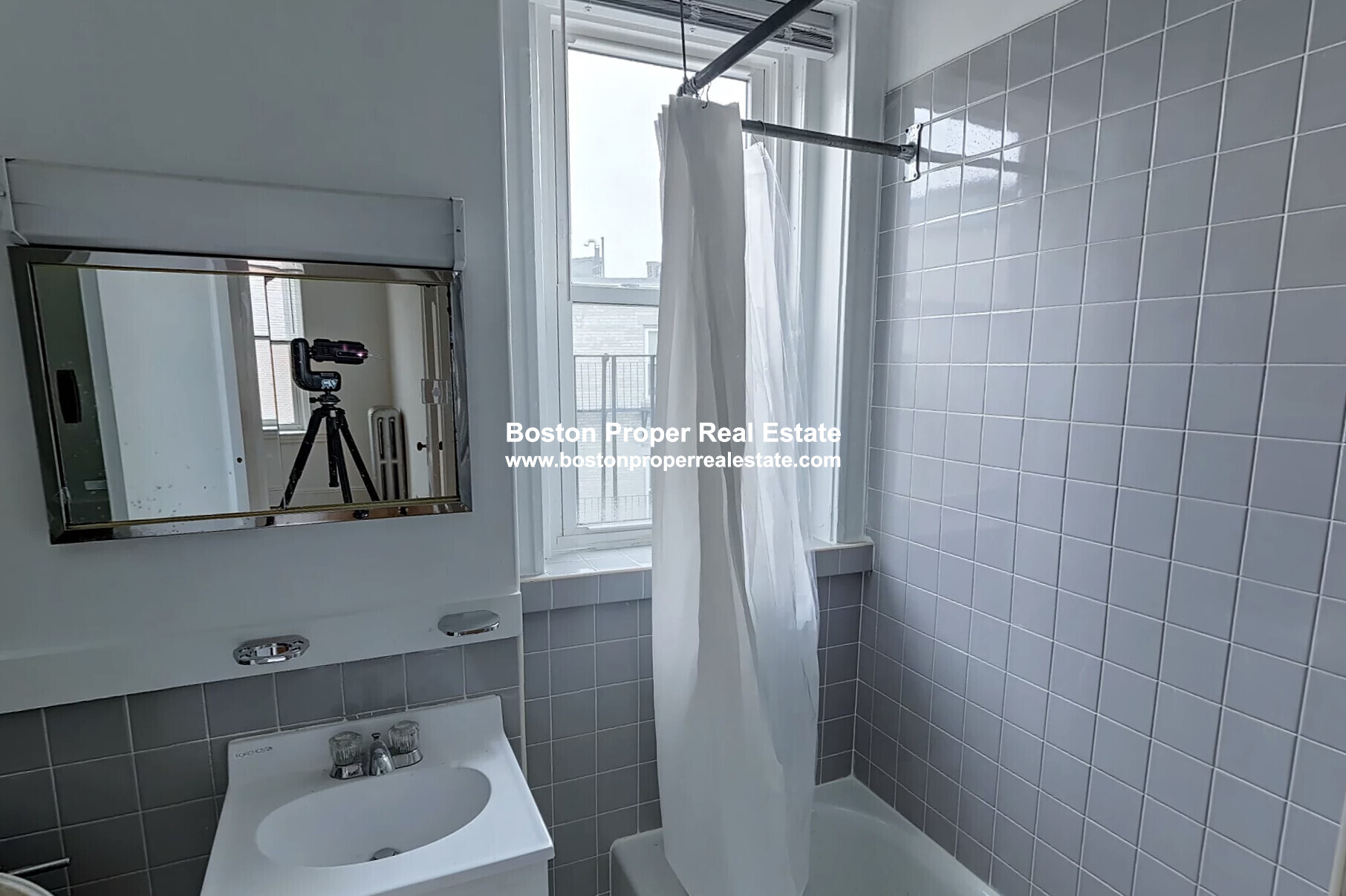 2 bed, 1 bath apartment for rent at 137 Park Dr Unit 9a, Fenway — photo 4 of 8