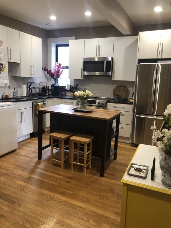 2 bed, 1 bath apartment for rent at 137 Peterborough St Unit 20, Fenway — photo 1 of 5