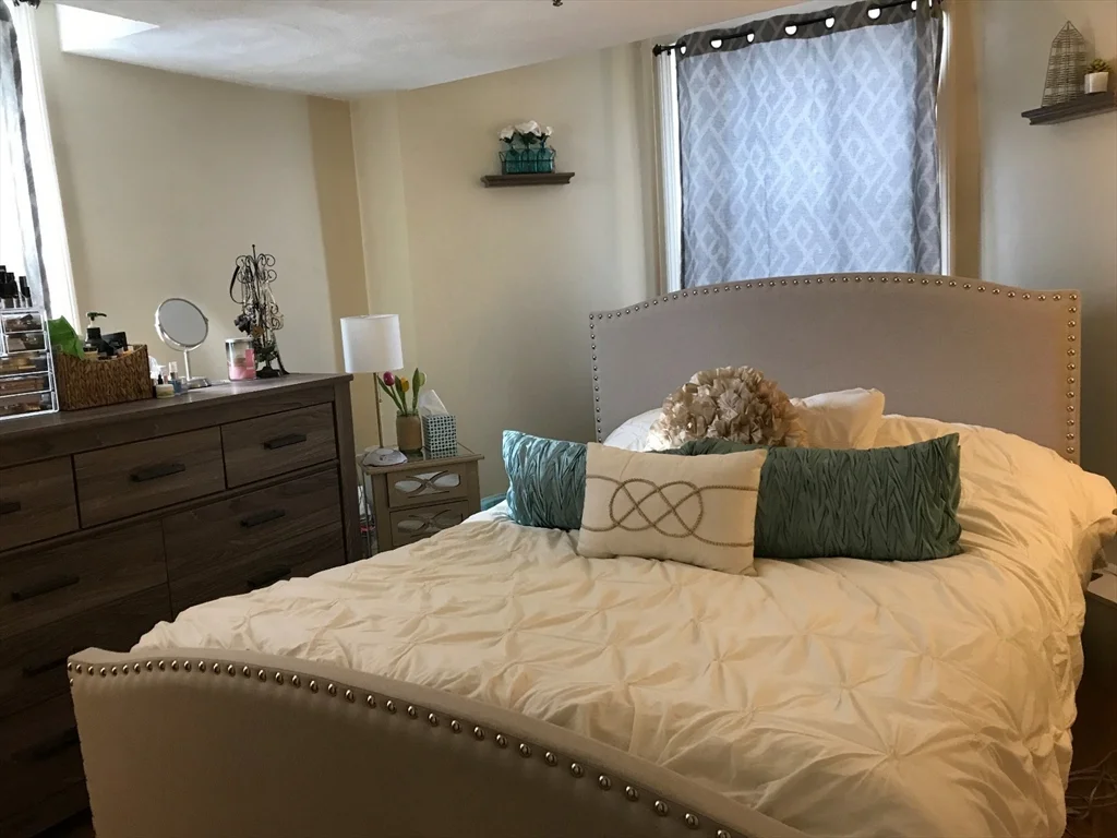 2 bed, 1 bath apartment for rent at 137 Peterborough Unit 33, Fenway — photo 6 of 8