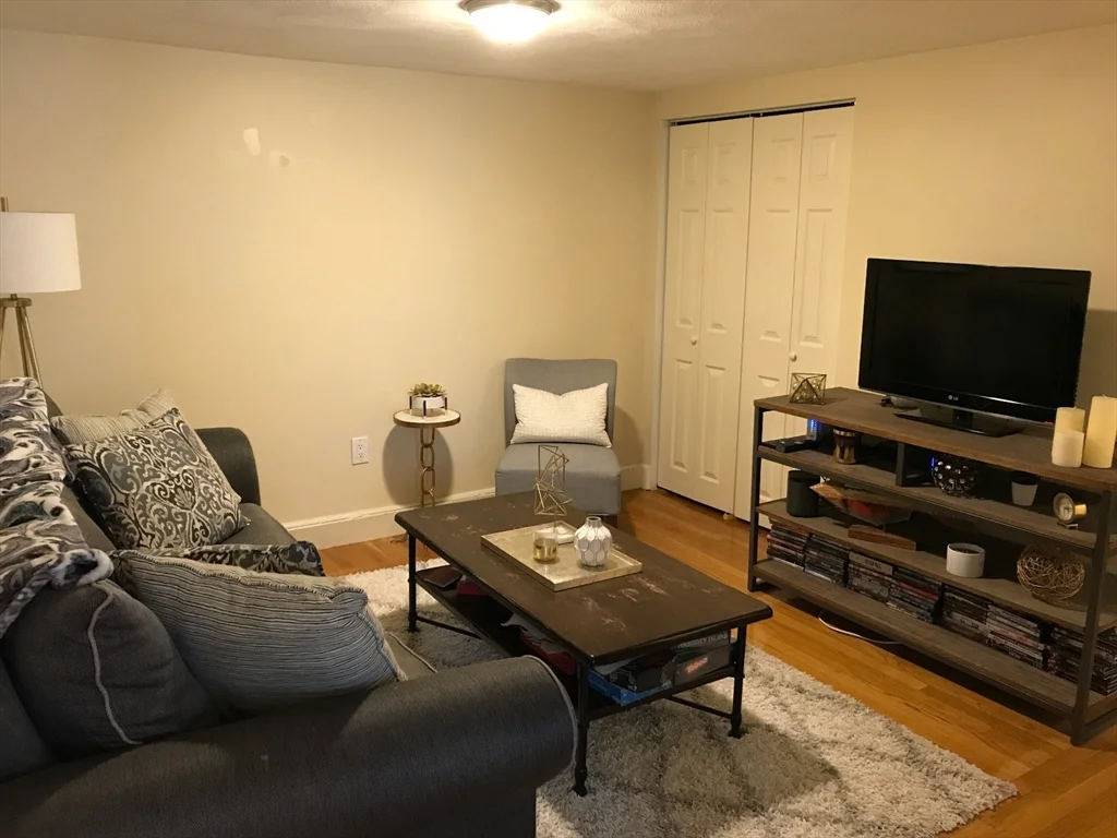 2 bed, 1 bath apartment for rent at 137 Peterborough Unit 33, Fenway — photo 2 of 8