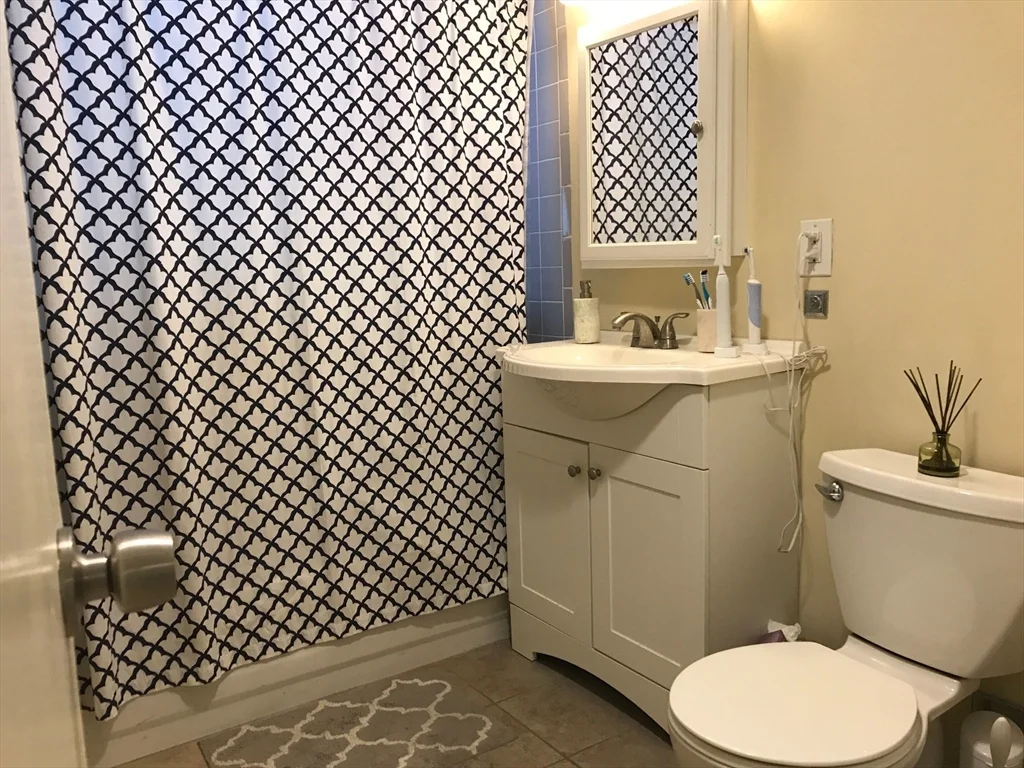 2 bed, 1 bath apartment for rent at 137 Peterborough Unit 33, Fenway — photo 7 of 8