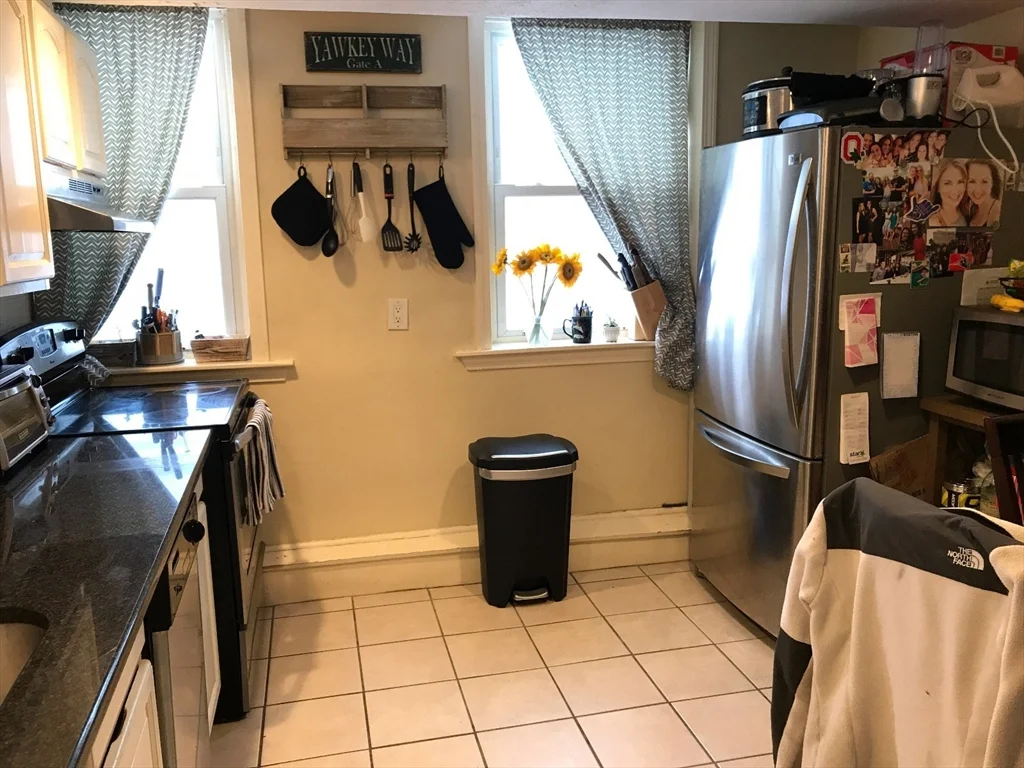 2 bed, 1 bath apartment for rent at 137 Peterborough Unit 33, Fenway — photo 5 of 8