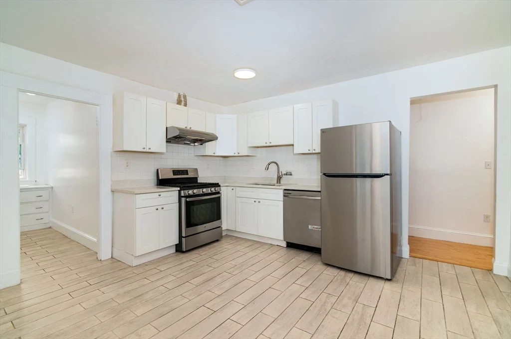 3 bed, 2 bath apartment for rent at 137 Safford St Unit 2, Quincy — photo 5 of 11