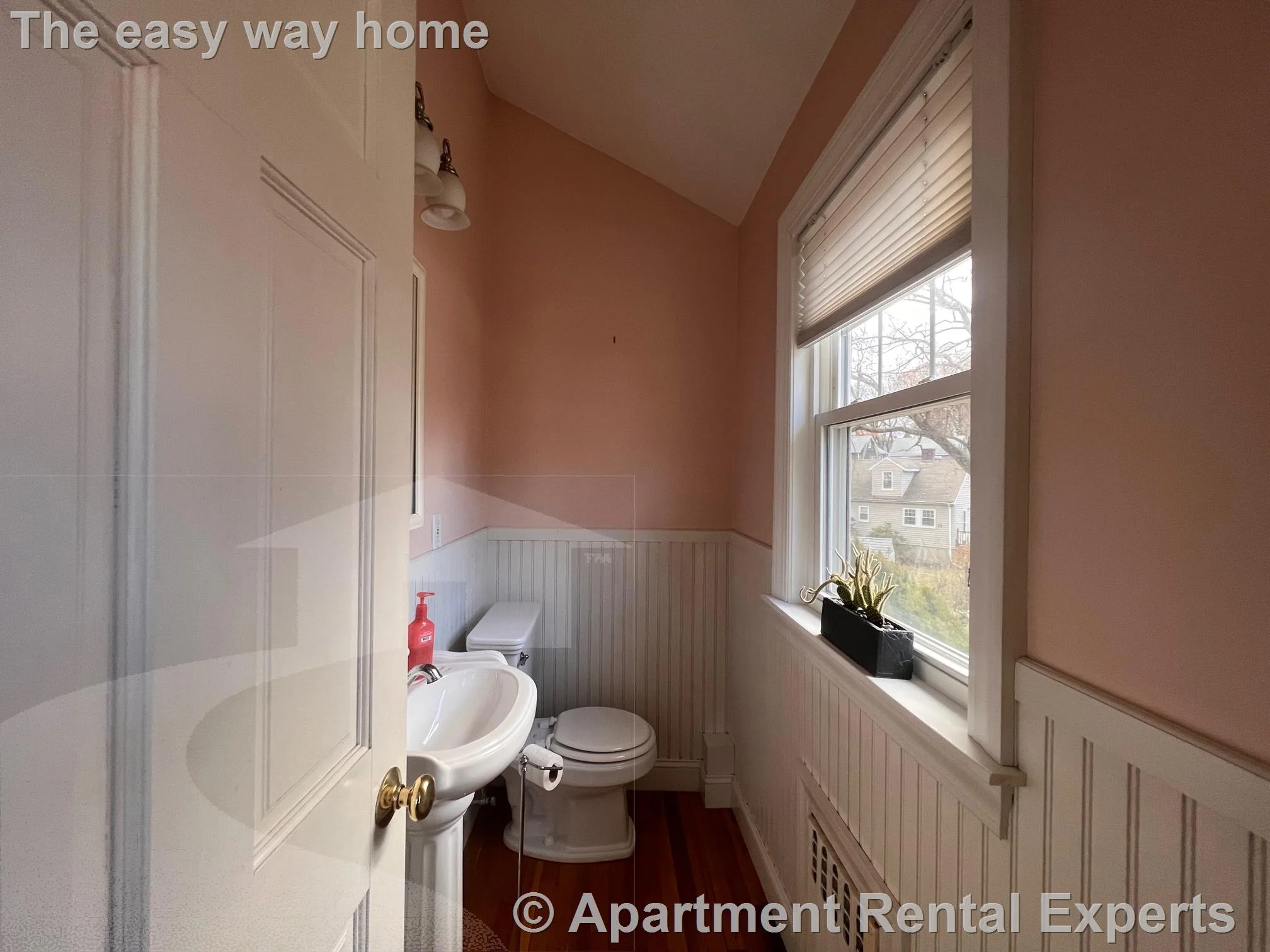 3 bed, 1 bath apartment for rent at 137 Sunset Rd, Arlington Heights — photo 14 of 18