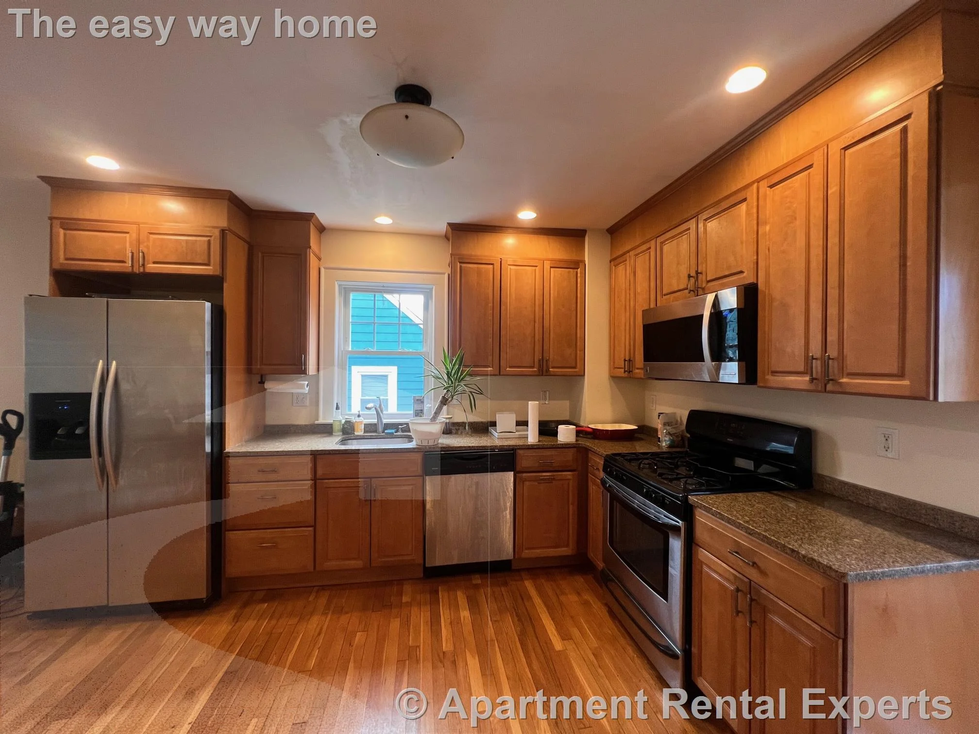 3 bed, 1 bath apartment for rent at 137 Sunset Rd, Arlington Heights — photo 3 of 18