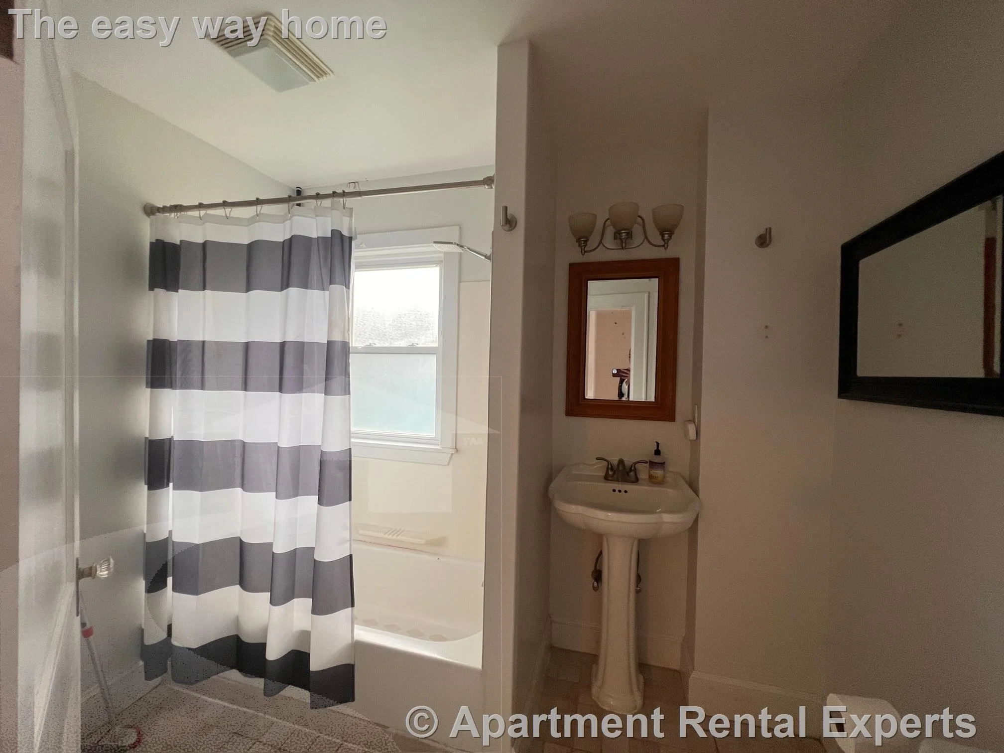 3 bed, 1 bath apartment for rent at 137 Sunset Rd, Arlington Heights — photo 7 of 18