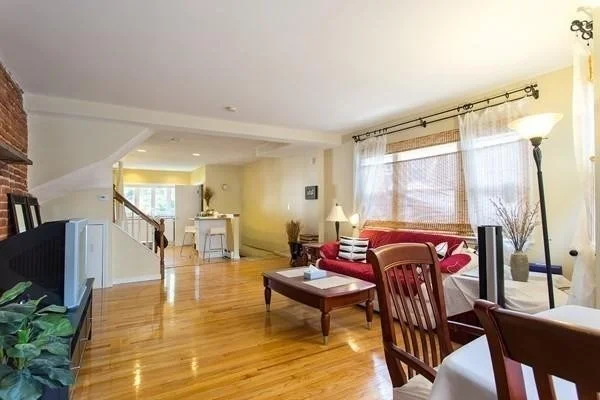 2 bed, 1 bath apartment for rent at 137 Sutherland Rd Unit B, Brighton — photo 5 of 20