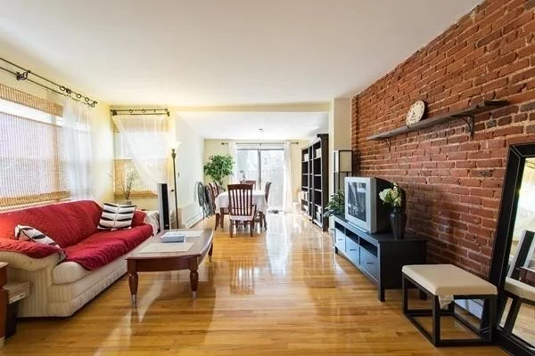 2 bed, 1 bath apartment for rent at 137 Sutherland Rd Unit B, Brighton — photo 2 of 20