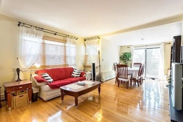 2 bed, 1 bath apartment for rent at 137 Sutherland Rd Unit B, Brighton — photo 3 of 20