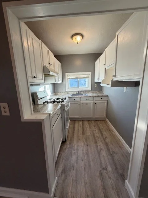 3 bed, 1 bath apartment for rent at 137 Tecumseh Unit 2, Fall River — photo 1 of 11