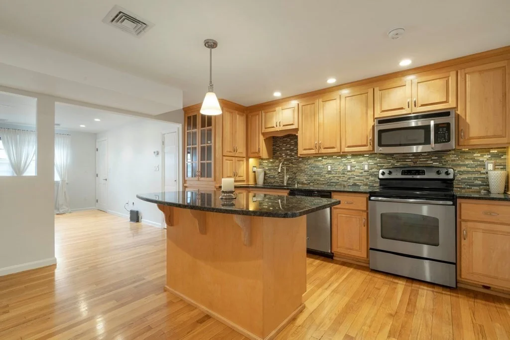 4 bed, 3 bath apartment for rent at 137 W 3rd Unit 1, South Boston