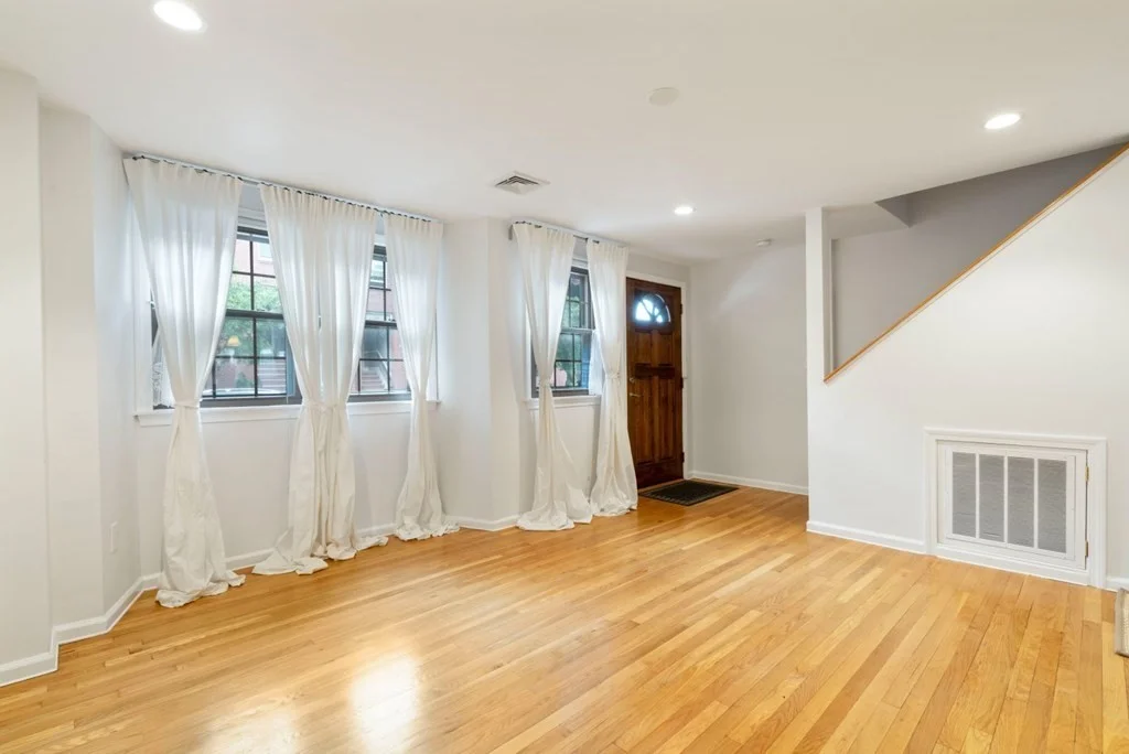 4 bed, 3 bath apartment for rent at 137 W 3rd Unit 1, South Boston — photo 16 of 32