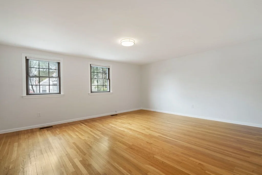 4 bed, 3 bath apartment for rent at 137 W 3rd Unit 1, South Boston — photo 25 of 32