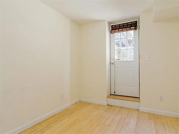 3 bed, 2 bath apartment for rent at 137 W 9th St Unit 1, South Boston — photo 6 of 10