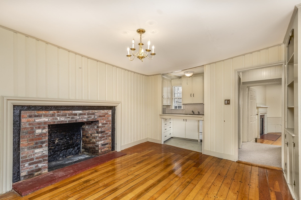 1 bed, 1 bath apartment for rent at 137 Washington Unit 1R, Old Town — photo 6 of 17