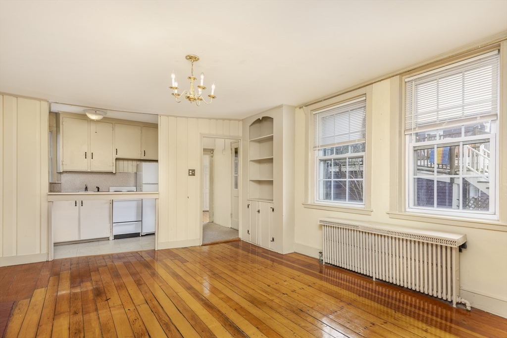 1 bed, 1 bath apartment for rent at 137 Washington Unit 1R, Old Town — photo 5 of 17