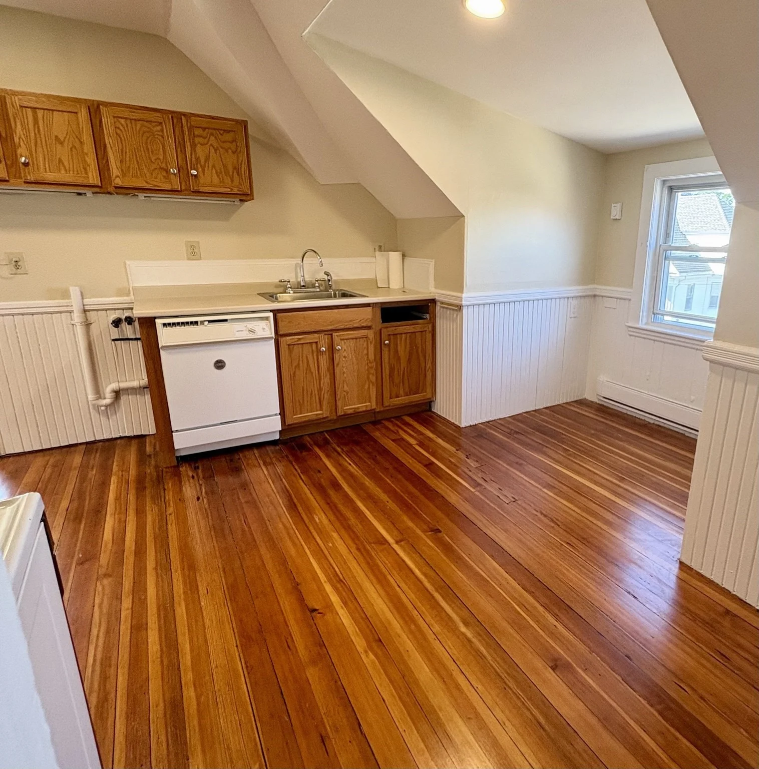 2 bed, 1 bath apartment for rent at 137 Whitwell St Unit 3, Quincy — photo 8 of 20