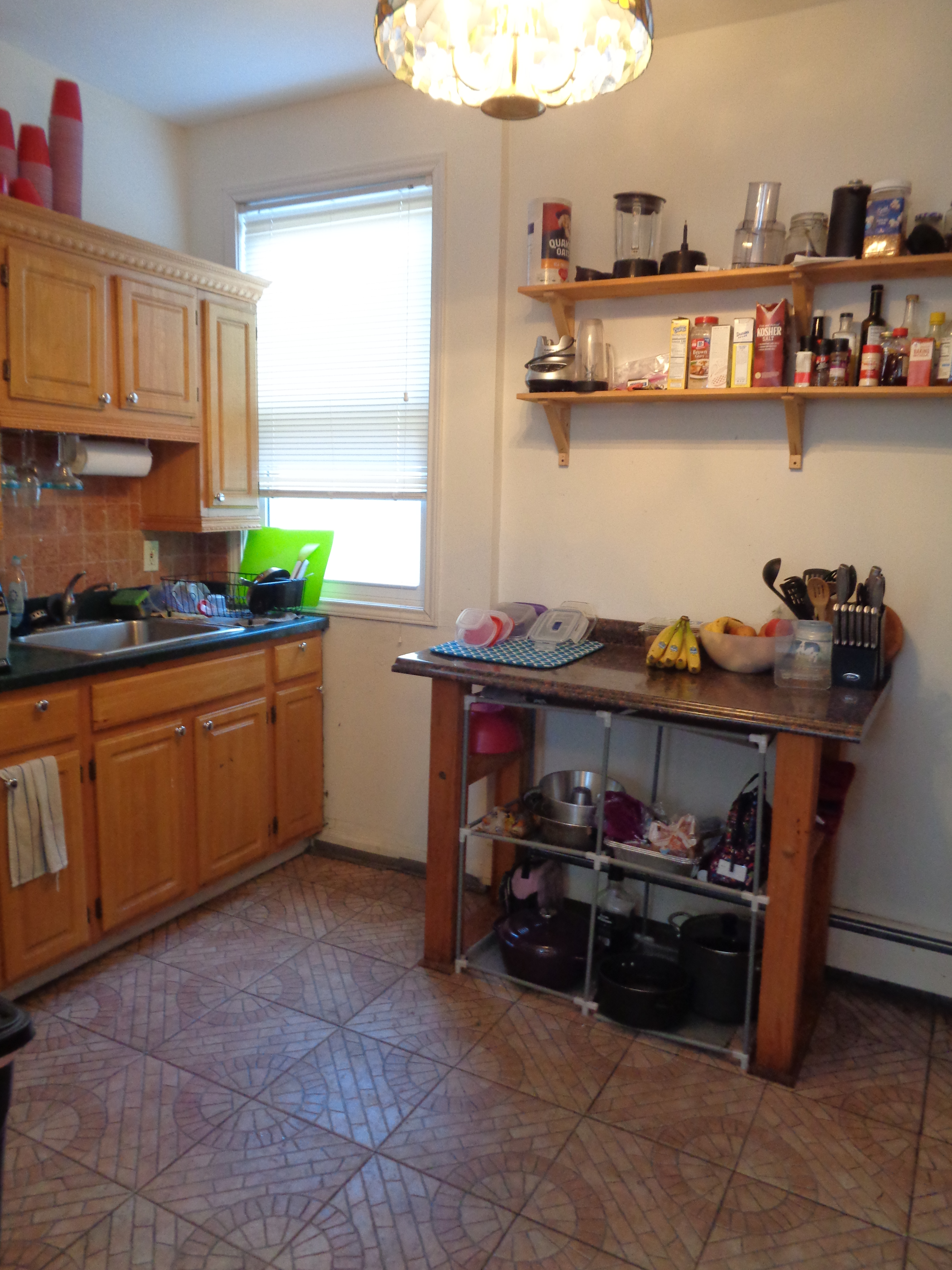 3 bed, 1 bath apartment for rent at 1371 Commonwealth Ave Unit 3, Allston — photo 2 of 6