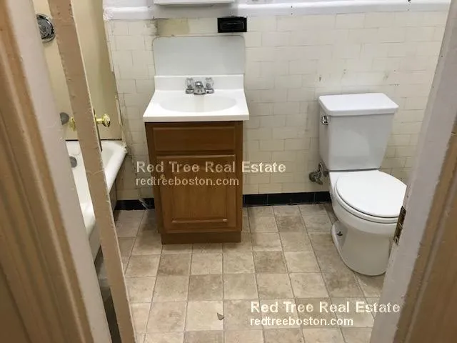 1 bed, 1 bath apartment for rent at 1375 Commonwealth Ave Unit 6, Brighton — photo 11 of 13