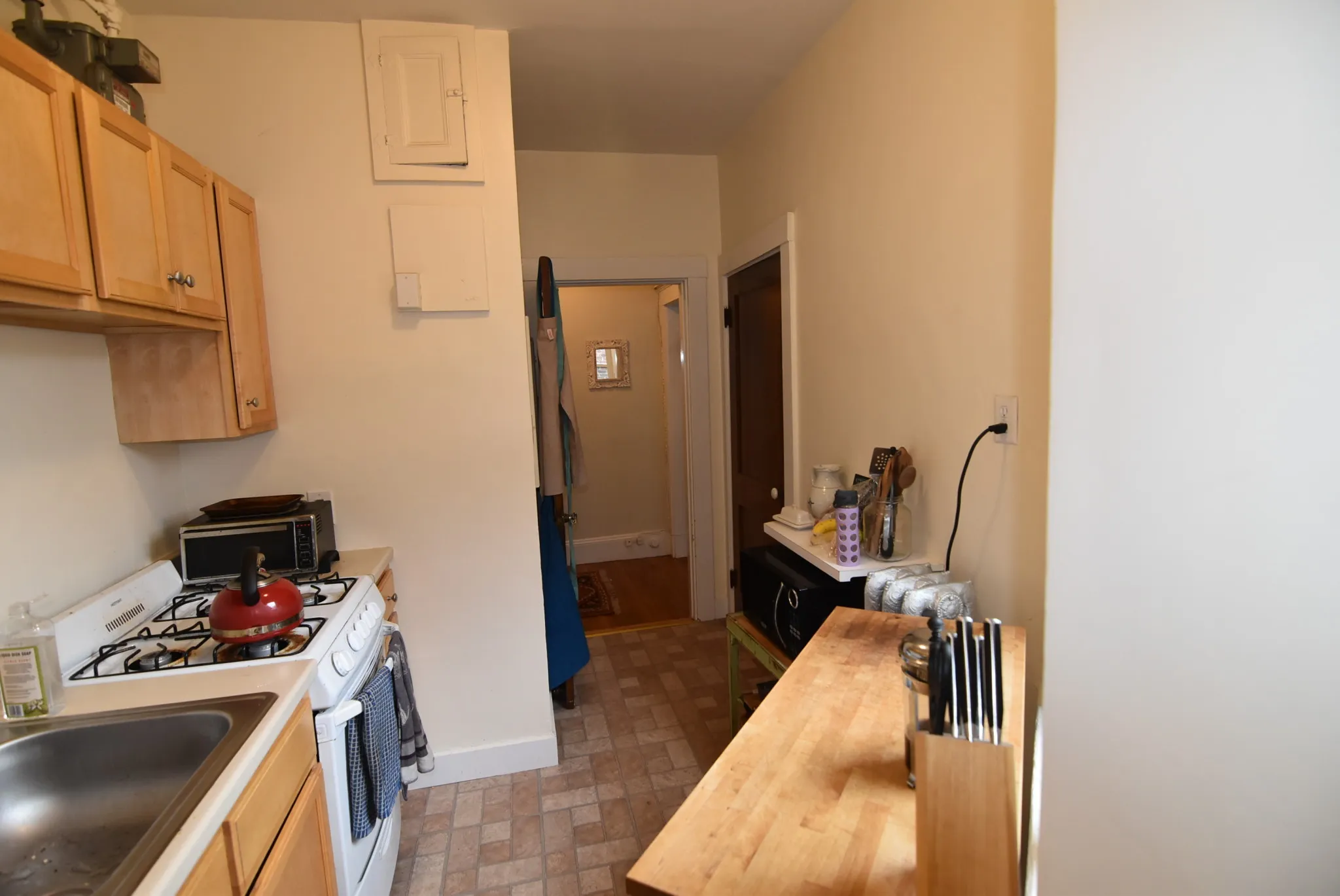 1 bed, 1 bath apartment for rent at 1376 Commonwealth Ave Unit 21, Allston — photo 3 of 13