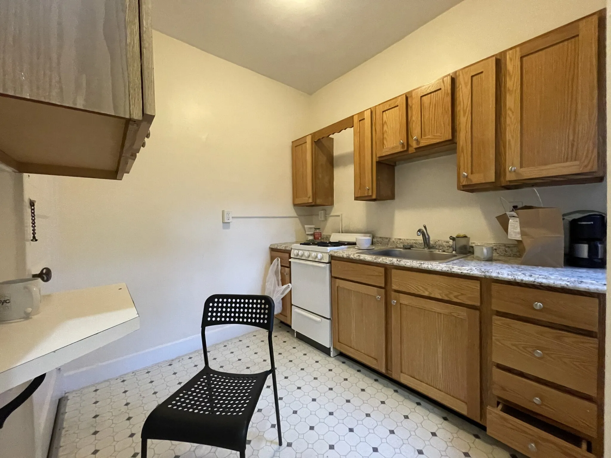 1 bed, 1 bath apartment for rent at 1376 Commonwealth Ave Unit 7, Allston — photo 3 of 15