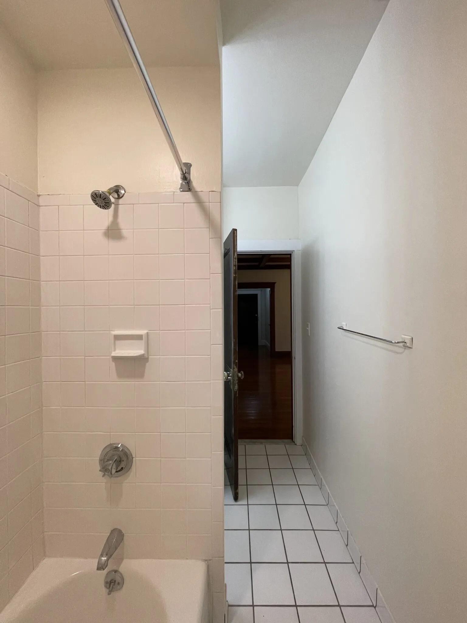 1 bed, 1 bath apartment for rent at 1376 Commonwealth Ave Unit 7, Allston — photo 10 of 15