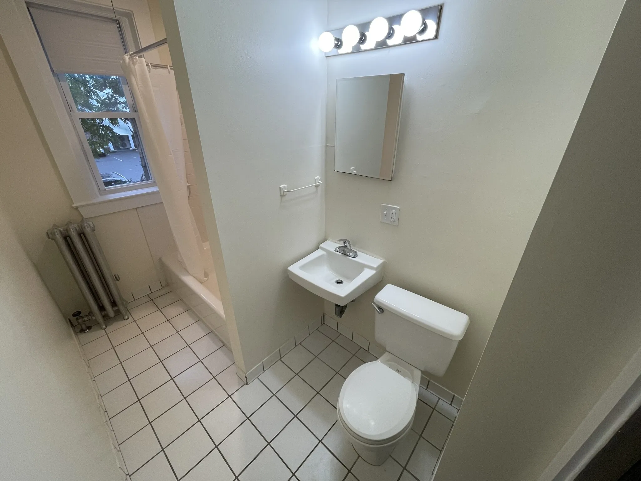 1 bed, 1 bath apartment for rent at 1376 Commonwealth Ave Unit 7, Allston — photo 7 of 15