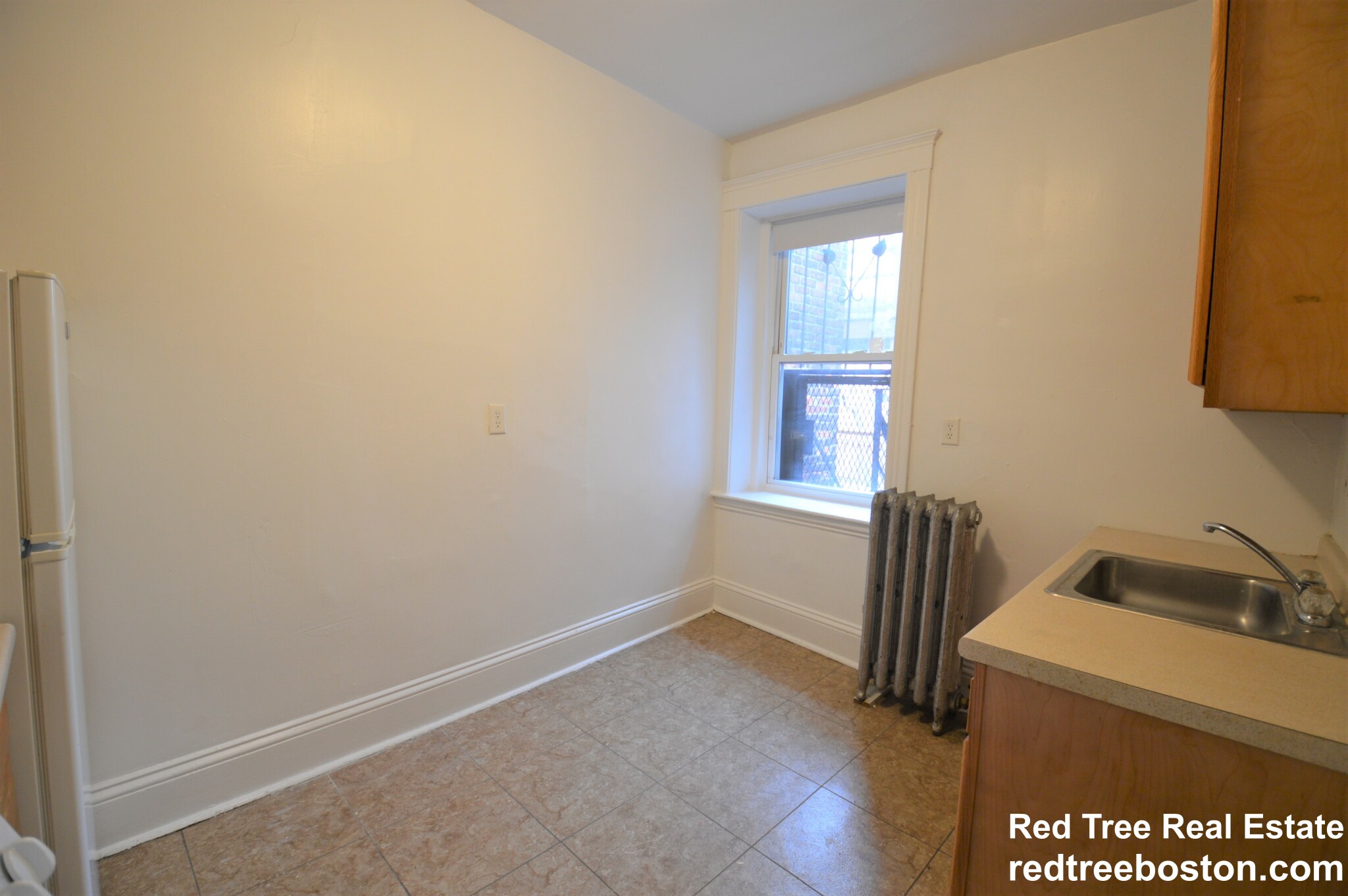 1 bed, 1 bath apartment for rent at 1377 Commonwealth Ave Unit 10, Allston — photo 5 of 15