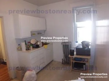 1 bed, 1 bath apartment for rent at 1377 Commonwealth Ave Unit 5P, Allston — photo 10 of 18