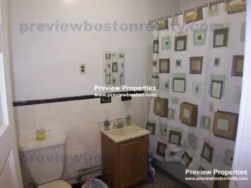 1 bed, 1 bath apartment for rent at 1377 Commonwealth Ave Unit 7P, Allston — photo 2 of 19