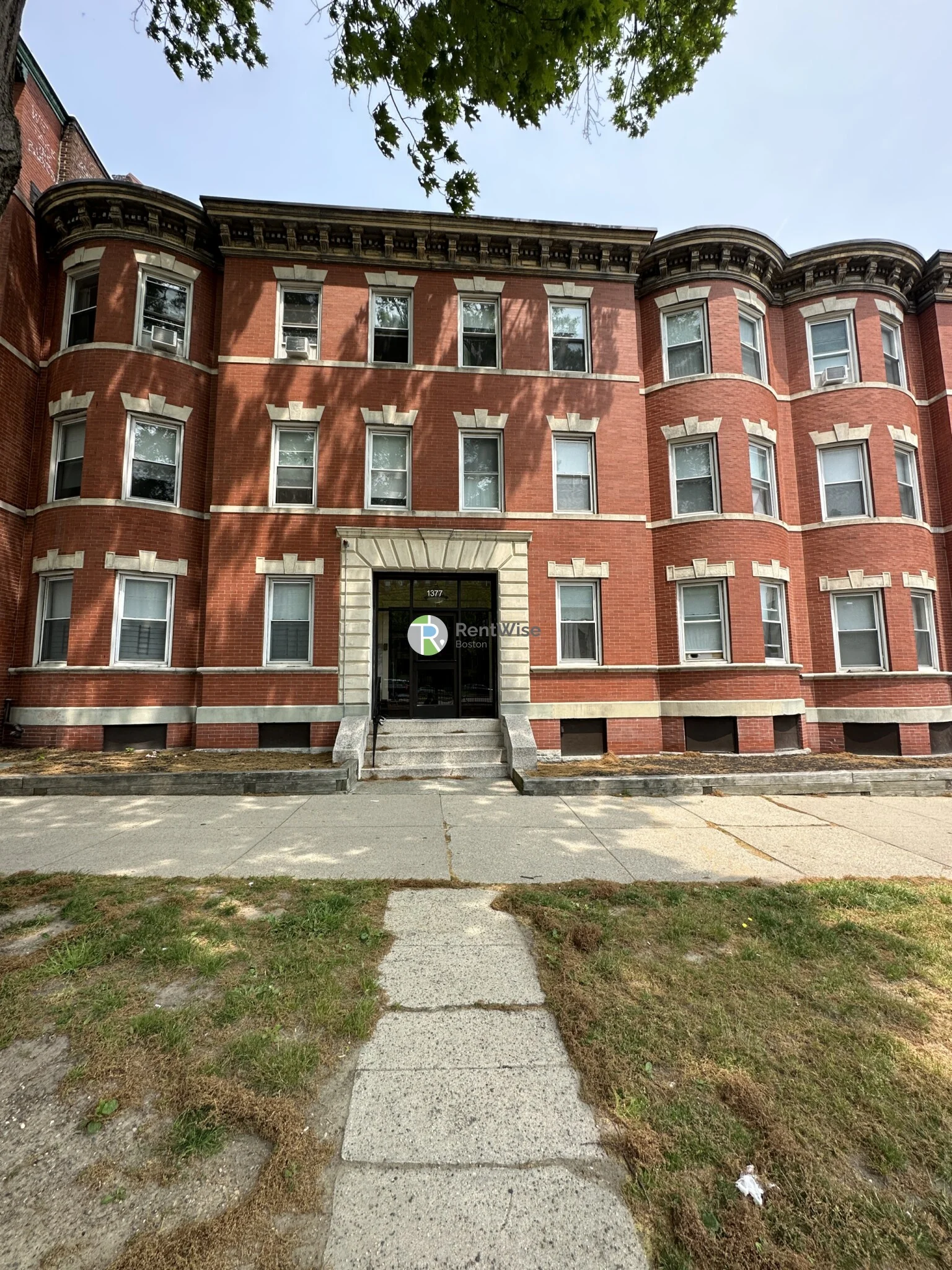 1 bed, 1 bath apartment for rent at 1377 Commonwealth Ave Unit 8, Allston — photo 13 of 17