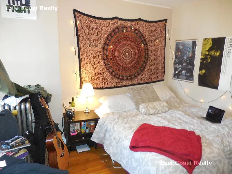 3 bed, 1 bath apartment for rent at 1377A Commonwealth Ave Unit 2, Allston — photo 19 of 24