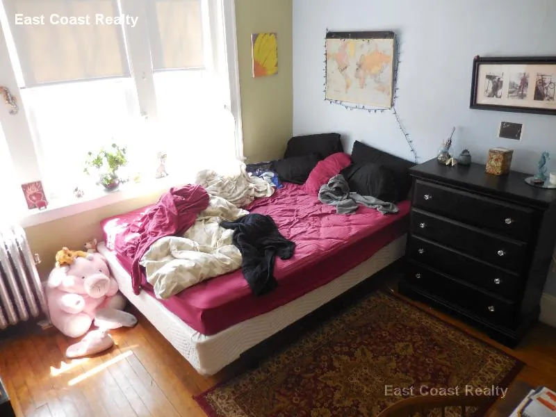 3 bed, 1 bath apartment for rent at 1377A Commonwealth Ave Unit 2, Allston — photo 6 of 24