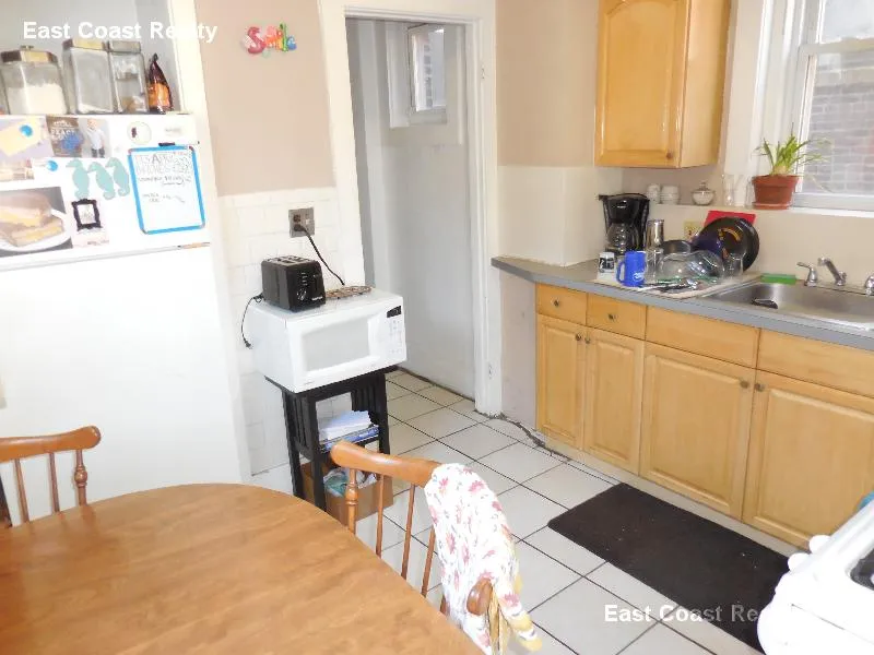 3 bed, 1 bath apartment for rent at 1377A Commonwealth Ave Unit 2, Allston