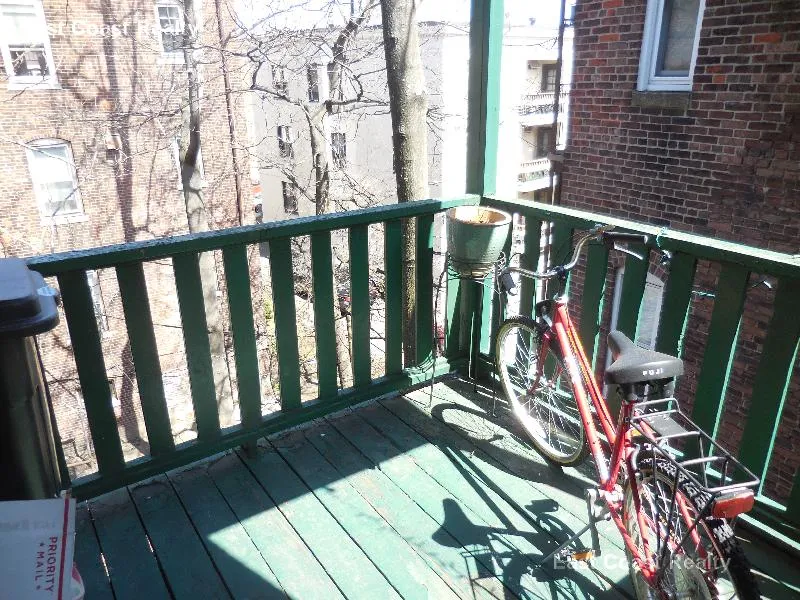 3 bed, 1 bath apartment for rent at 1377A Commonwealth Ave Unit 2, Allston — photo 15 of 24