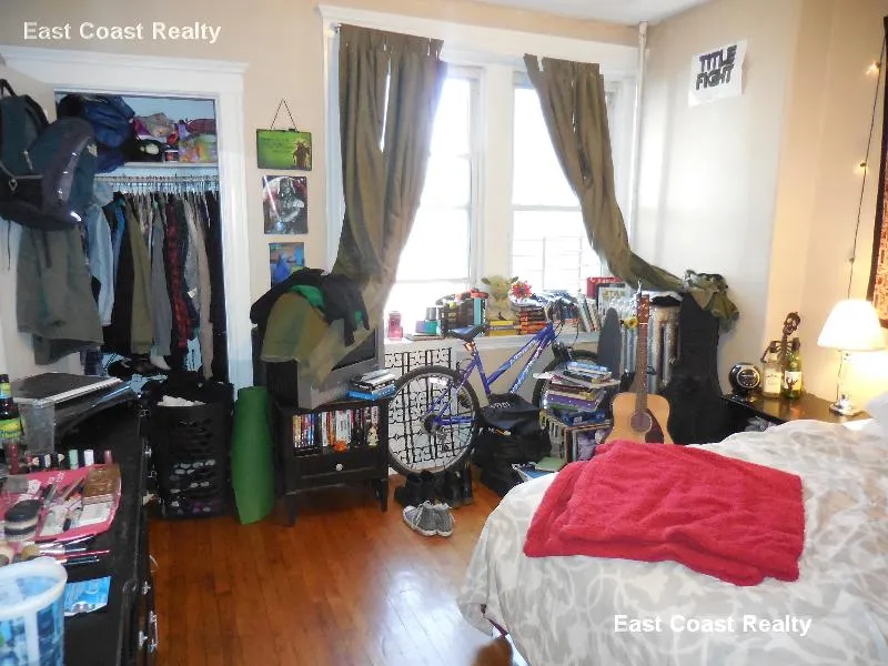 3 bed, 1 bath apartment for rent at 1377A Commonwealth Ave Unit 2, Allston — photo 17 of 24
