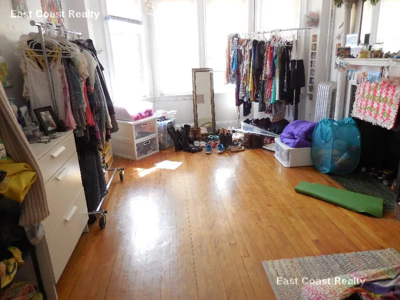 3 bed, 1 bath apartment for rent at 1377A Commonwealth Ave Unit 2, Allston — photo 3 of 24