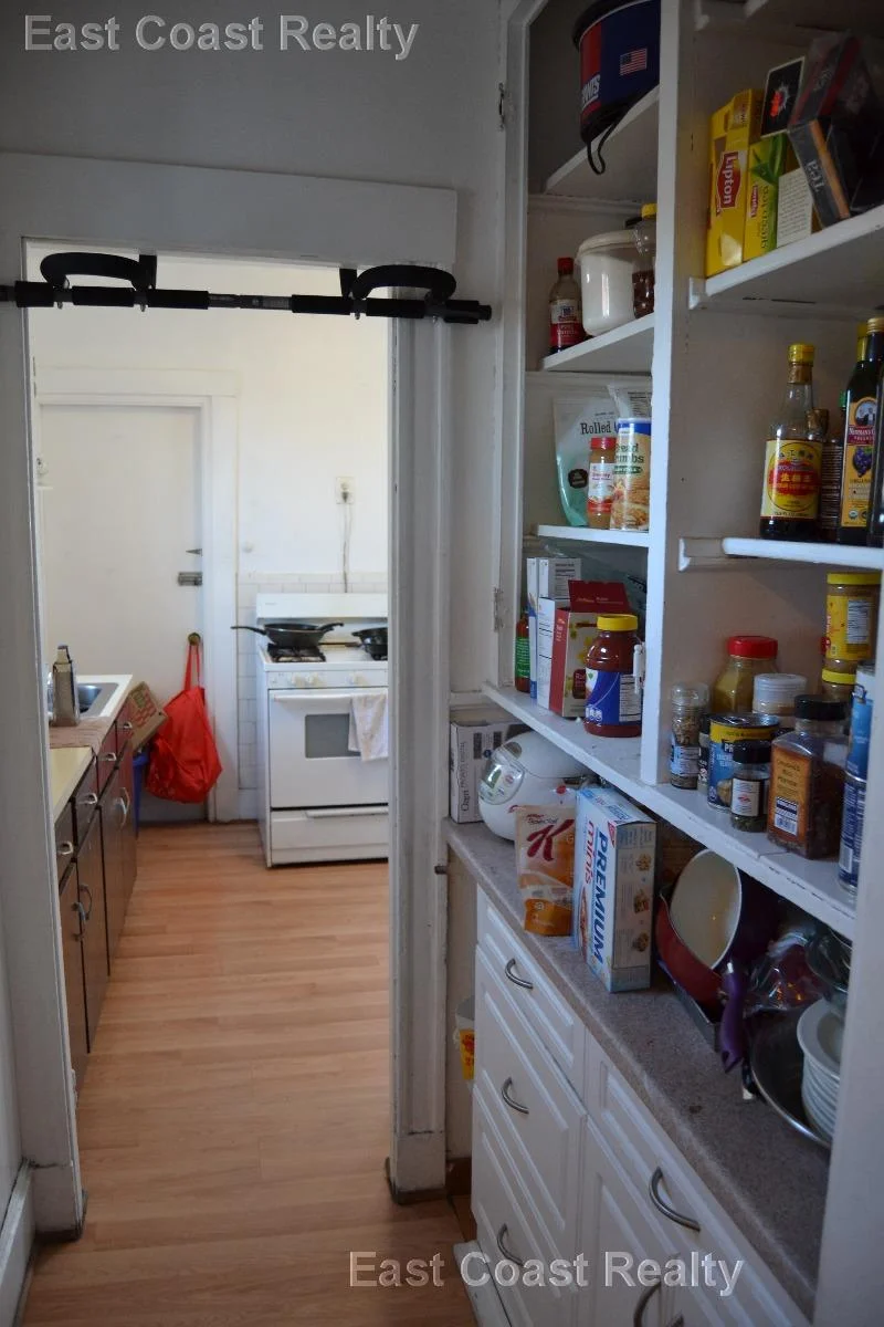 3 bed, 1 bath apartment for rent at 1377A Commonwealth Ave Unit 3, Allston — photo 10 of 11