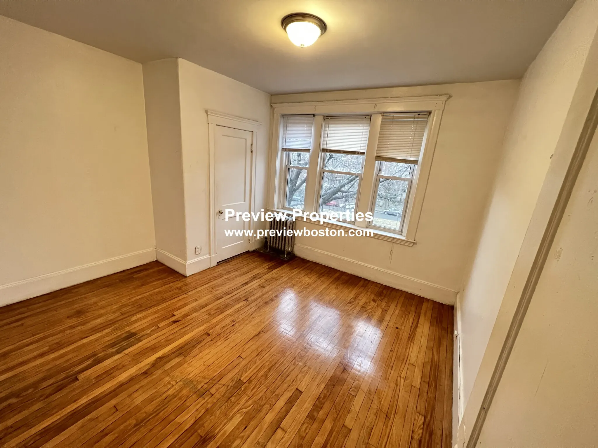 3 bed, 1 bath apartment for rent at 1377A Commonwealth Ave Unit 3P, Allston — photo 6 of 13