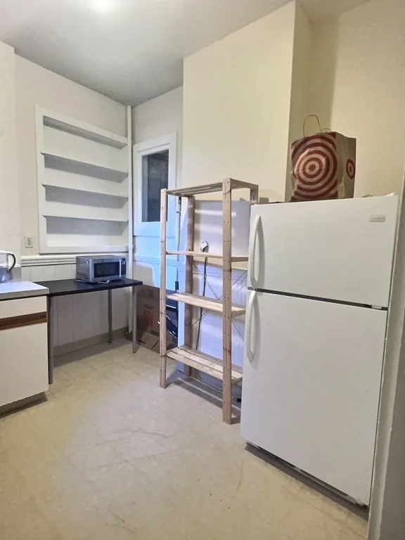 1 bed, 1 bath apartment for rent at 1378 Beacon St Unit 2, North Brookline — photo 4 of 7
