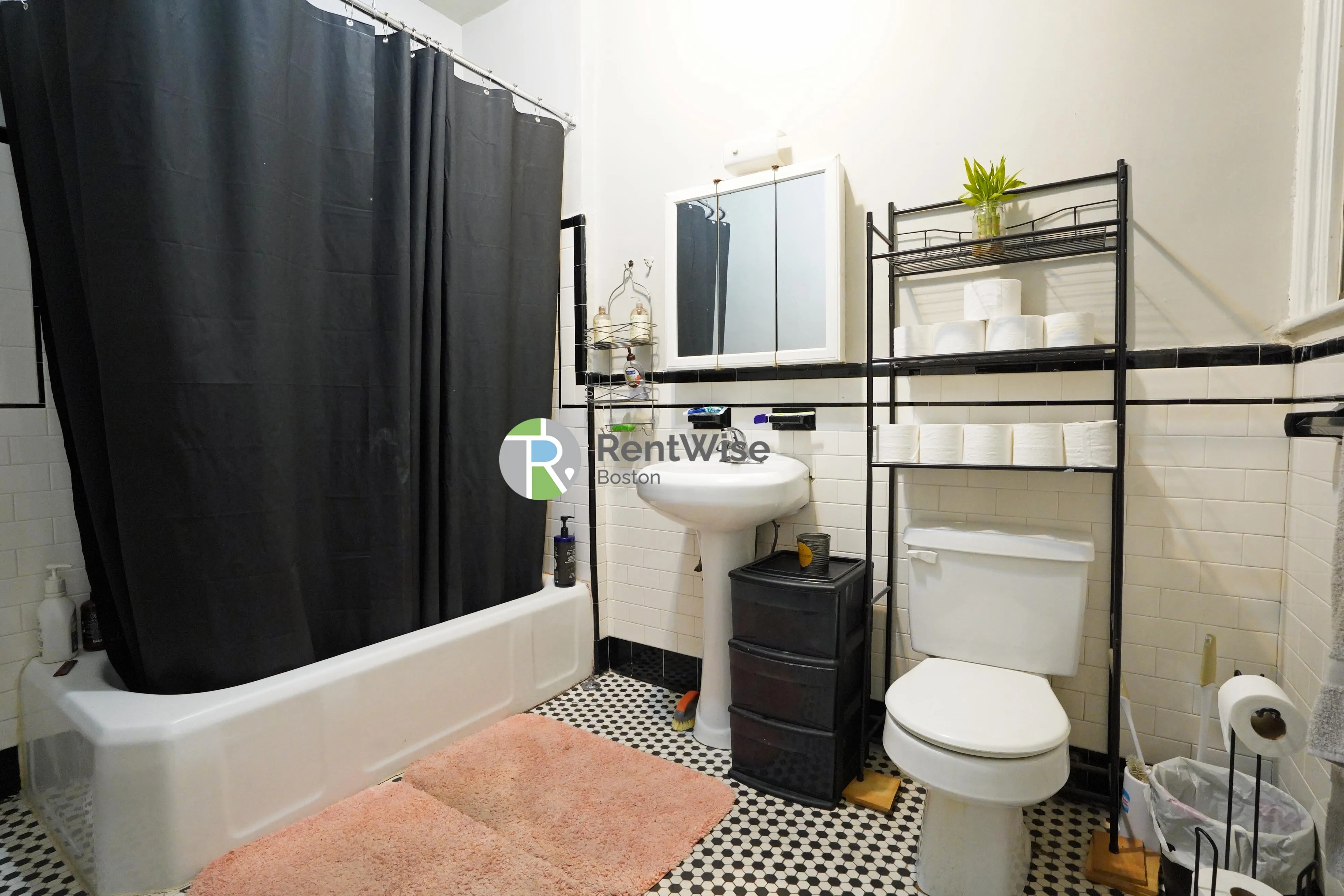 1 bed, 1 bath apartment for rent at 1379 Commonwealth Ave Unit 4, Brighton — photo 9 of 15