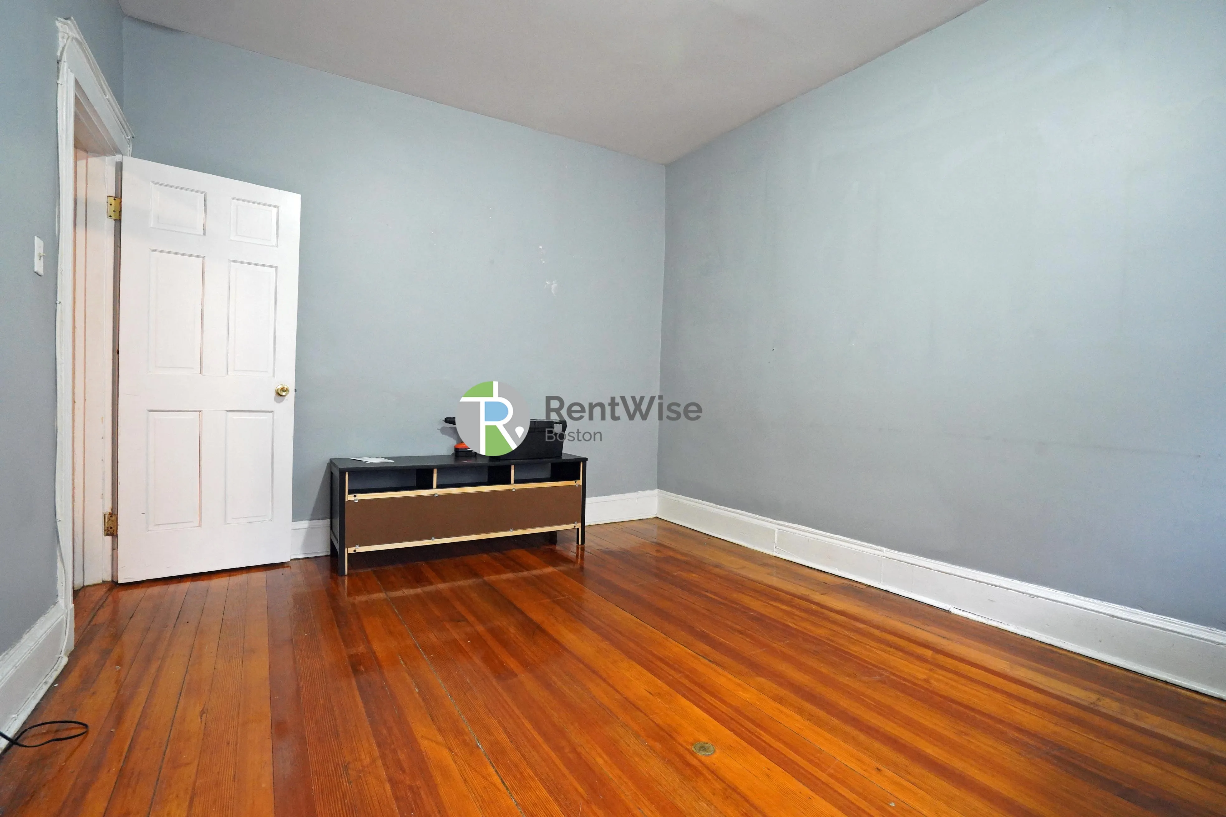 1 bed, 1 bath apartment for rent at 1379 Commonwealth Ave Unit 4, Brighton — photo 8 of 15