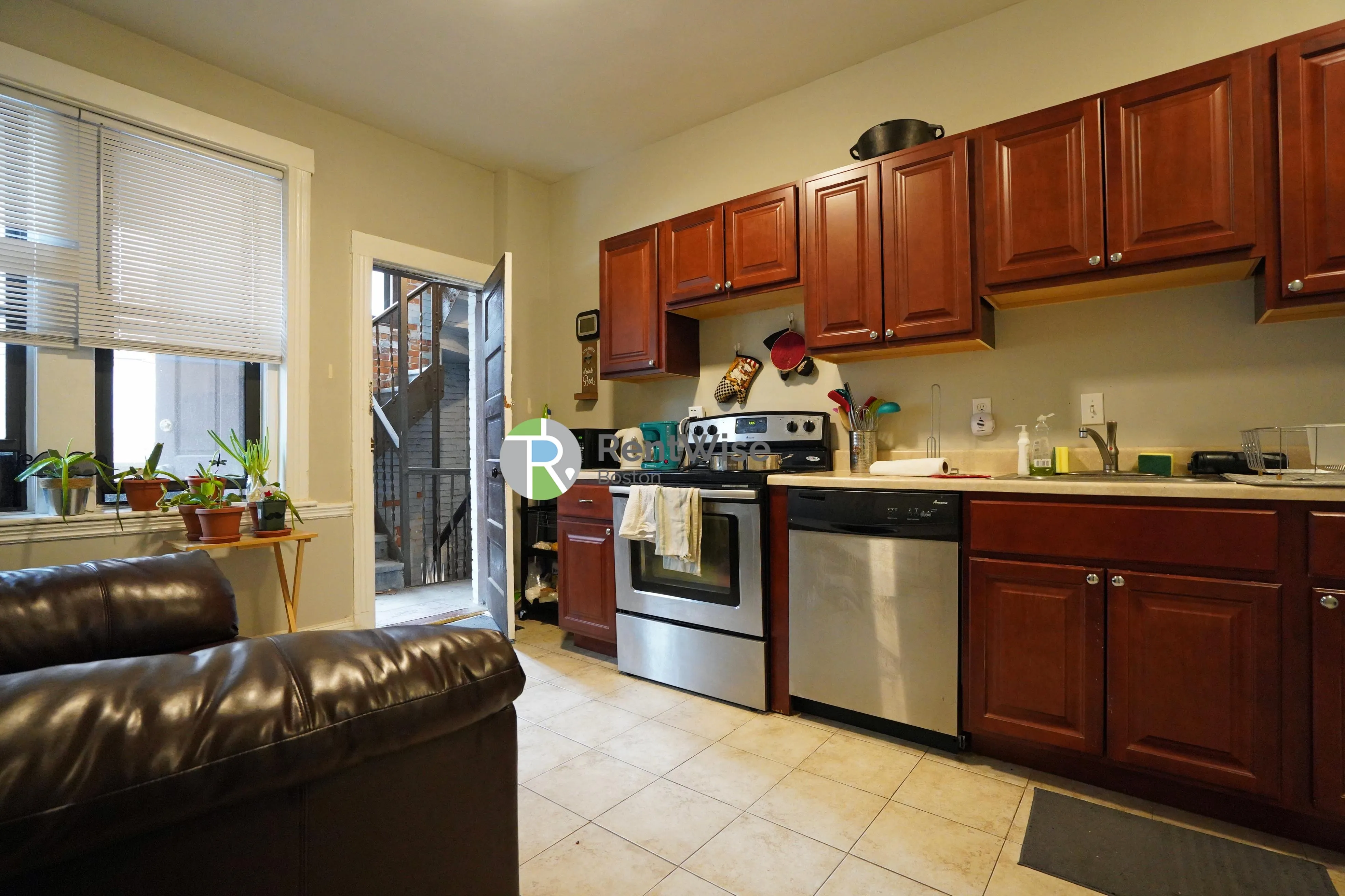 1 bed, 1 bath apartment for rent at 1379 Commonwealth Ave Unit 4, Brighton — photo 13 of 15