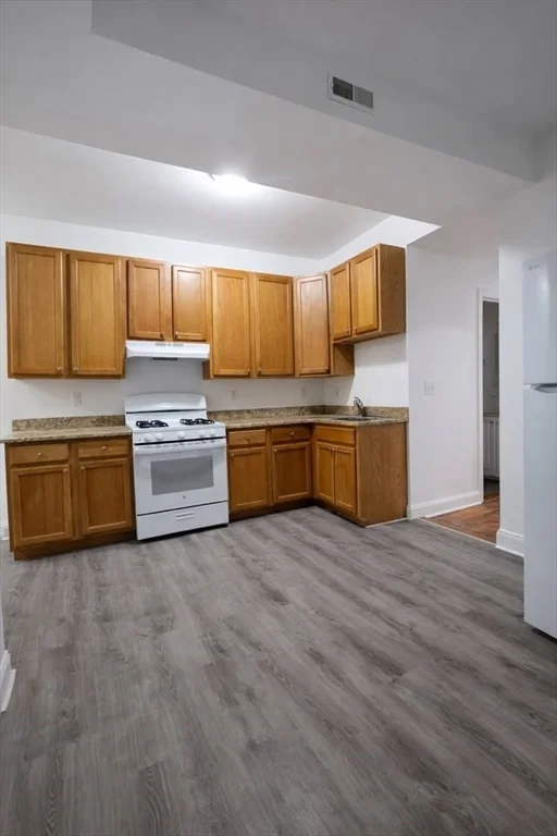 2 bed, 1 bath apartment for rent at 138 Chestnut St Unit 5, Chelsea — photo 6 of 14