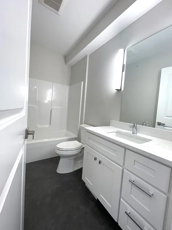 2 bed, 1 bath apartment for rent at 138 Eastern Ave Unit 6, Malden — photo 6 of 7
