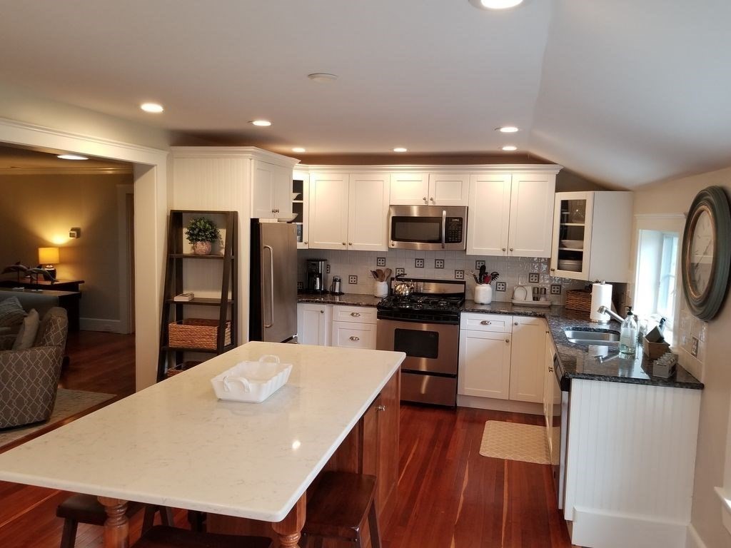 3 bed, 2 bath apartment for rent at 138 Elm St Unit 1, Andover — photo 5 of 38