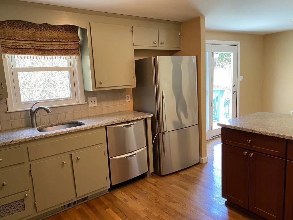 3 bed, 2 bath apartment for rent at 138 Forest St, Needham — photo 3 of 18