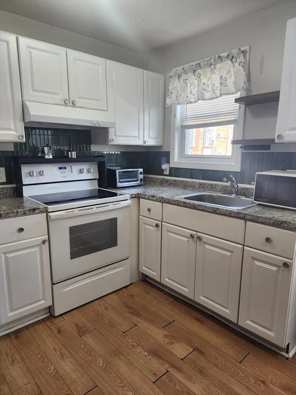1 bed, 1 bath apartment for rent at 138 Franklin Unit 3, Lynn