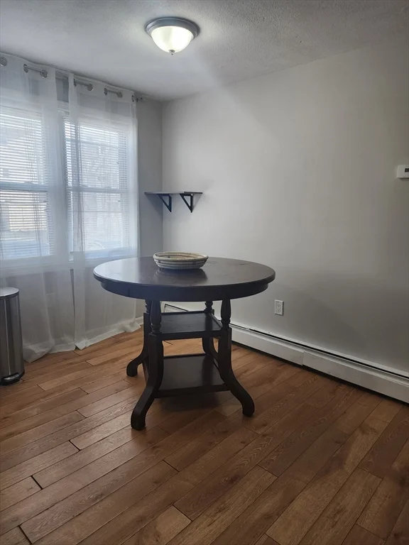 1 bed, 1 bath apartment for rent at 138 Franklin Unit 3, Lynn — photo 3 of 6
